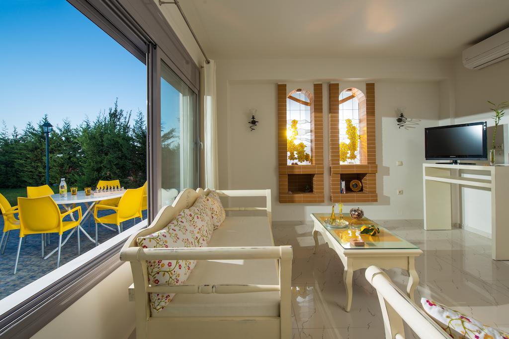 Danae Villas Hersonissos  Exterior photo